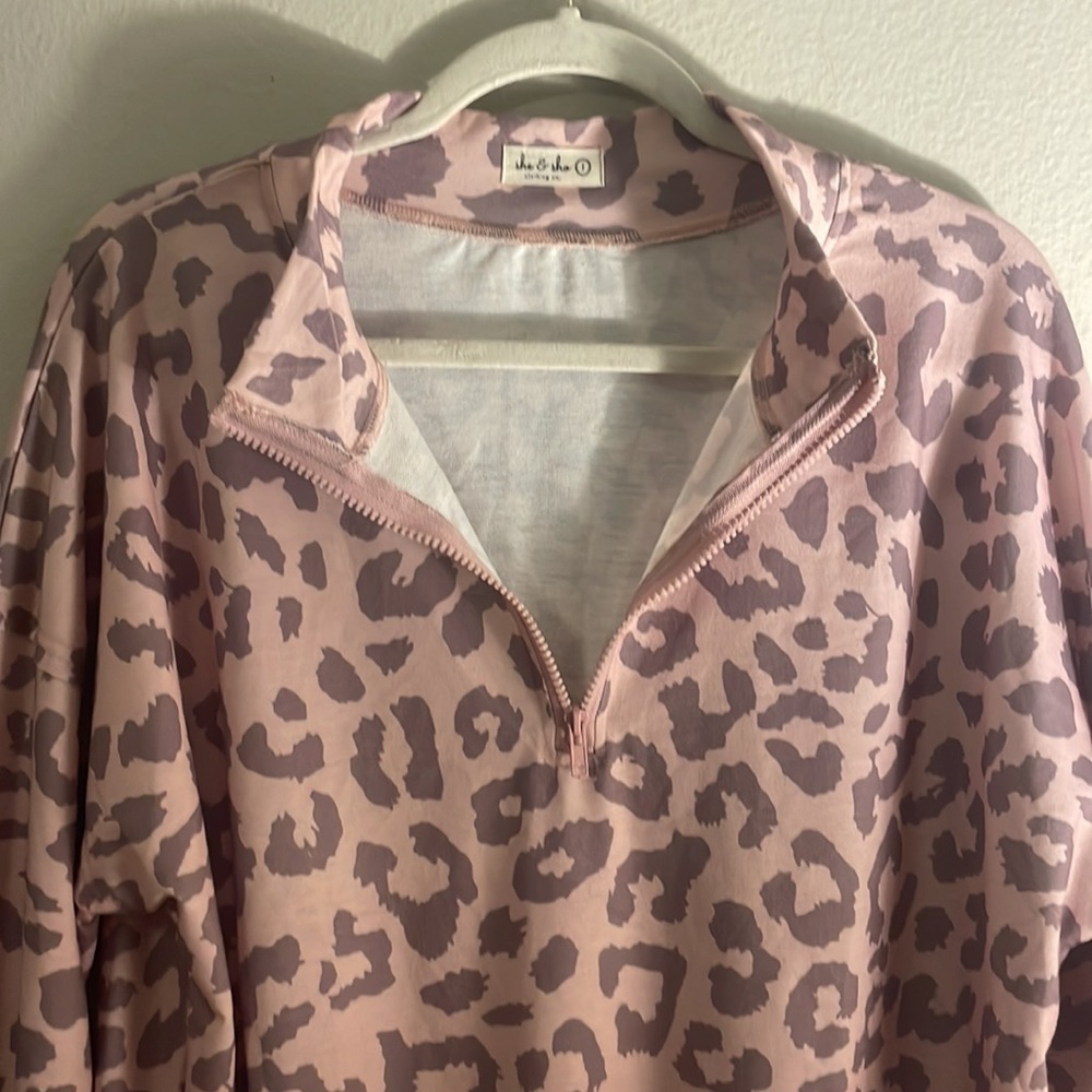 𝅺SHE & Sho Clothing Co. Women’s Pullover Size Large - Picture 6 of 7